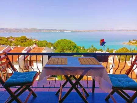 Apartment With Full Sea View In Çeşme Paşalimani