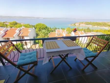 Apartment With Full Sea View In Çeşme Paşalimani