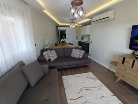 Spacious Apartment With Full Furnishment For Seasonal Rent In The Center Of Cesme 2 1