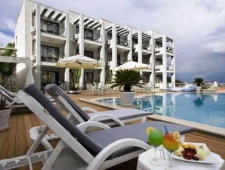 Residence Apartment With Pool For Monthly Rent In Cesme Center