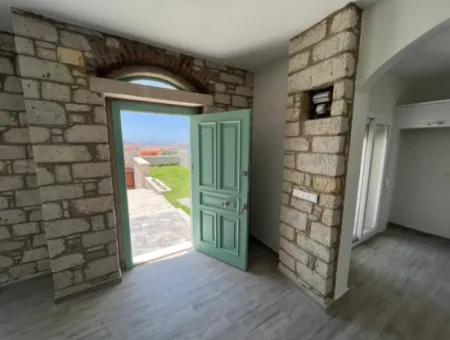 Stone Villa With Zero Pool For Sale In Çeşme Alacati