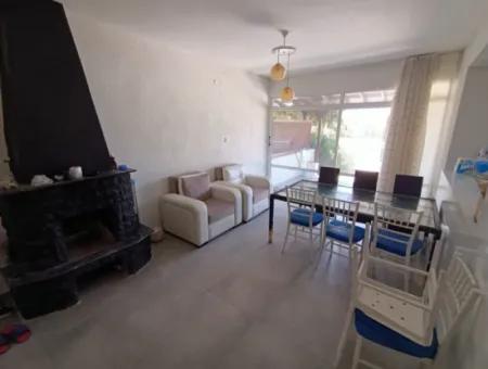 Villa With Shared Pool For Seasonal Rent In Çeşme Pashalimani