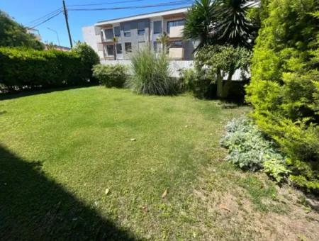 Large Garden Floor Close To Cesme Marina Seasonal Rent 2 1 Apartment