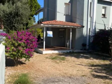 Villa With Large Garden Very Close To The Sea In Çeşme Ilica Altinyunus