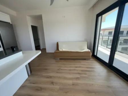 Full Sea Manz At Çeşme Ayasaranda. 2 In 1 Residence Apartment With Terrace