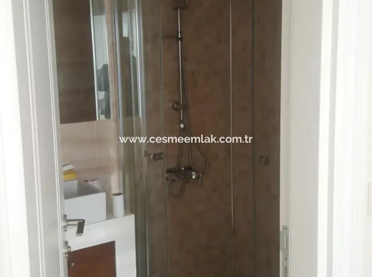 Çeşme Ilıca'da Müstakil Havuzlu Satılık Villa