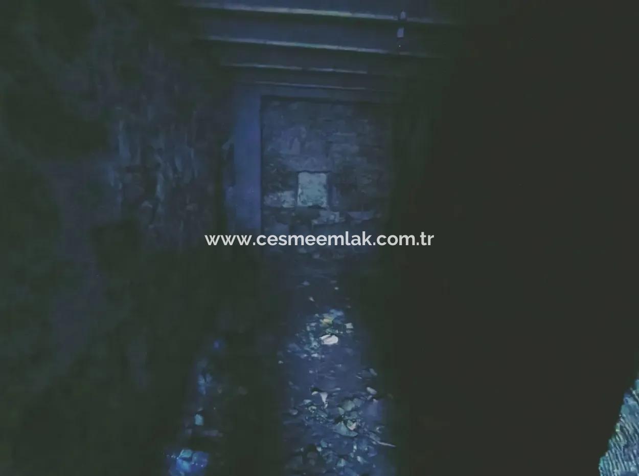 Alaçatı Hacımemiş'te Satılık Butik Otel Olmaya Uygun Rum Evi