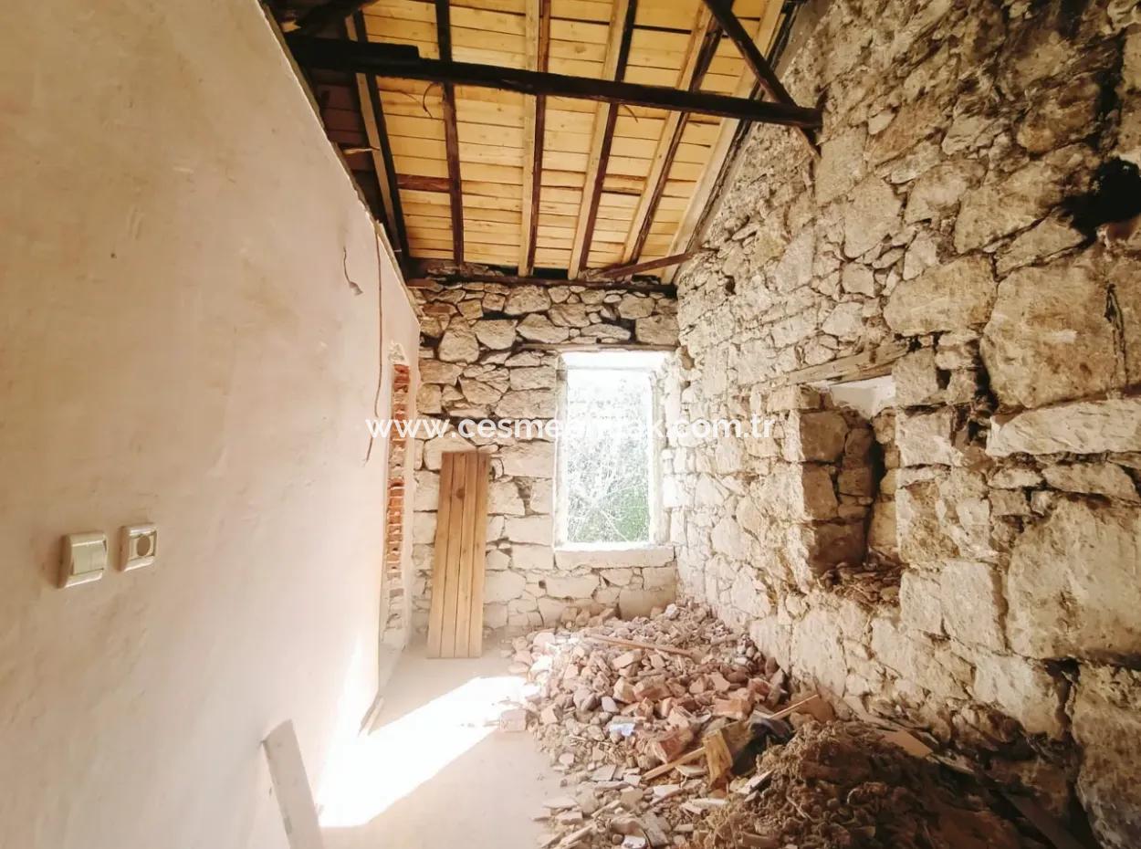 Alaçatı Hacımemiş'te Satılık Butik Otel Olmaya Uygun Rum Evi