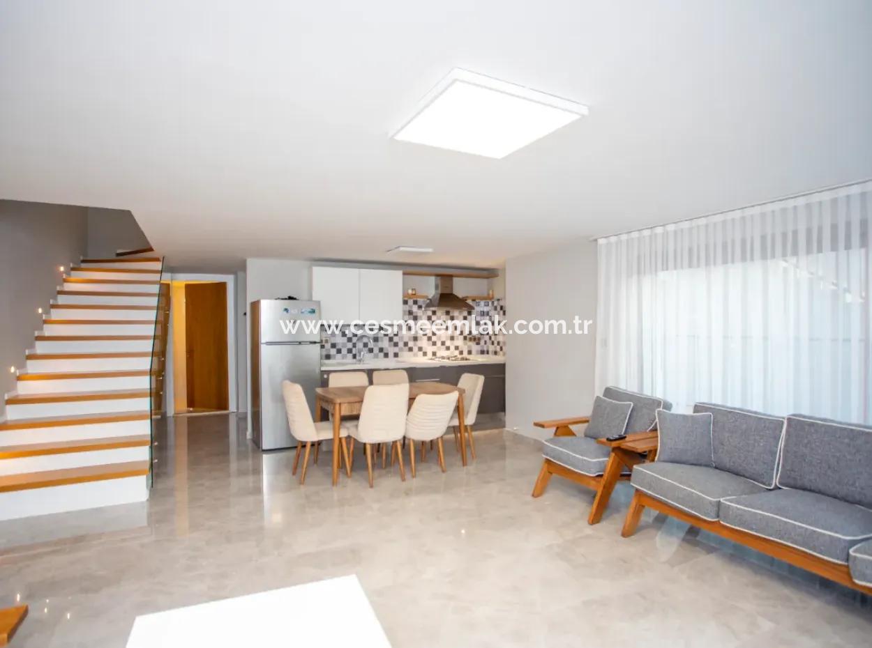 Çeşme Ayayorgi'ye Ağusts Ayı  Kiralık Havuzlu Villa