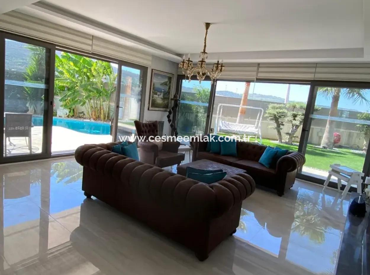 Alaçatı'da Lüks Villa