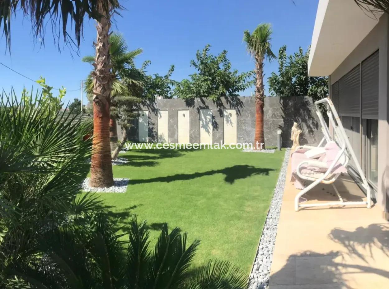 Alaçatı'da Lüks Villa