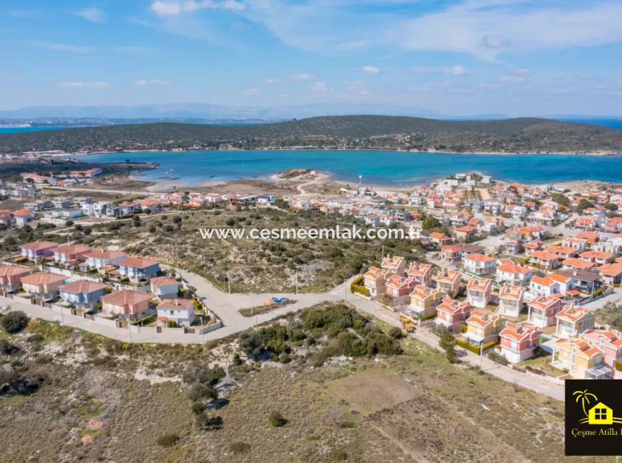 Çeşme Reisdere'de İkiz Konut İmarlı Satılık Arsa