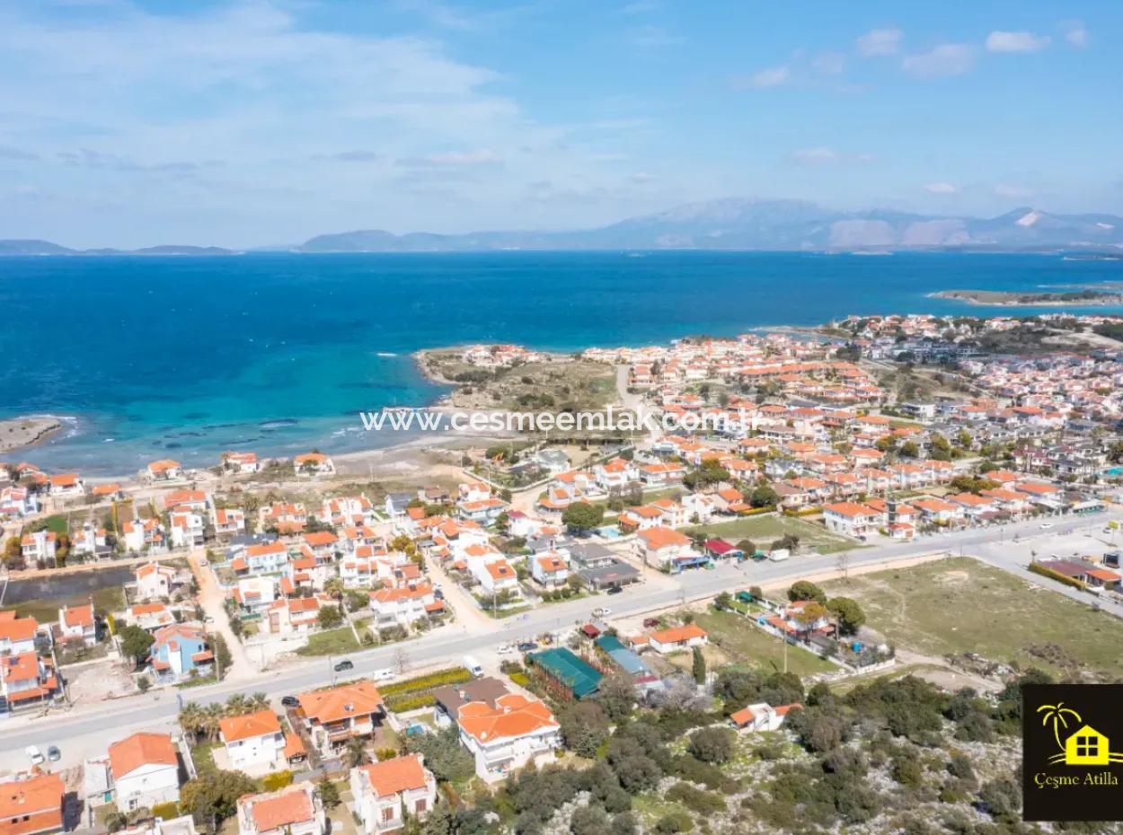 Çeşme Reisdere'de İkiz Konut İmarlı Satılık Arsa