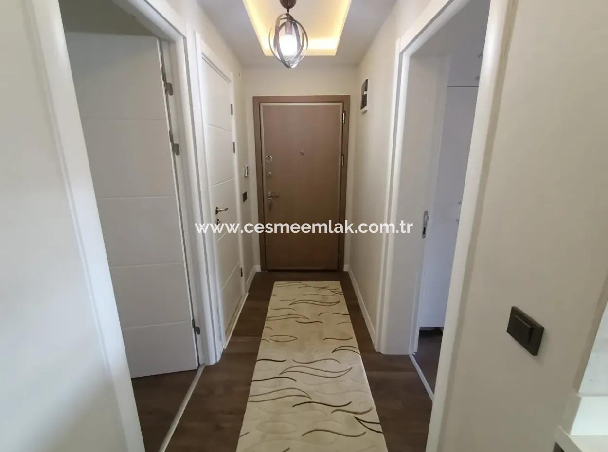 Çeşme Merkezde Satılık 2+1 Ferah Daire