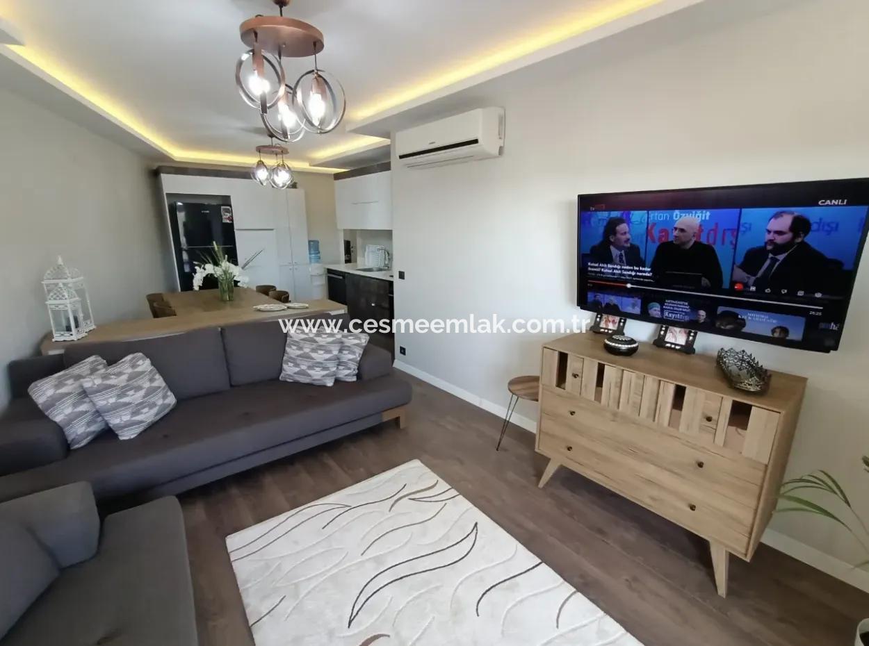 Çeşme Merkezde Satılık 2+1 Ferah Daire