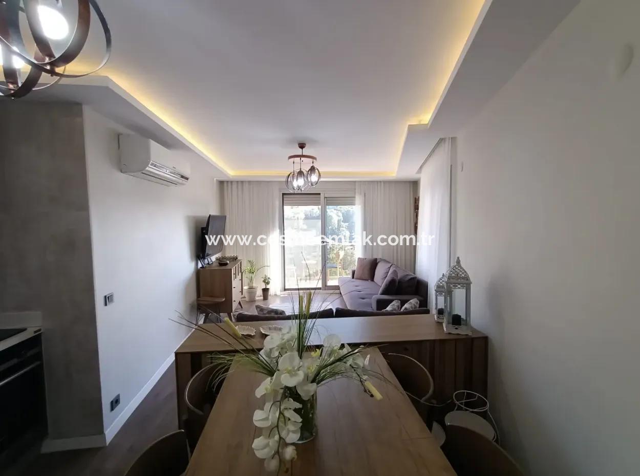 Çeşme Merkezde Sezonluk Kiralık Full Eşyalı Ferah 2+1 Daire