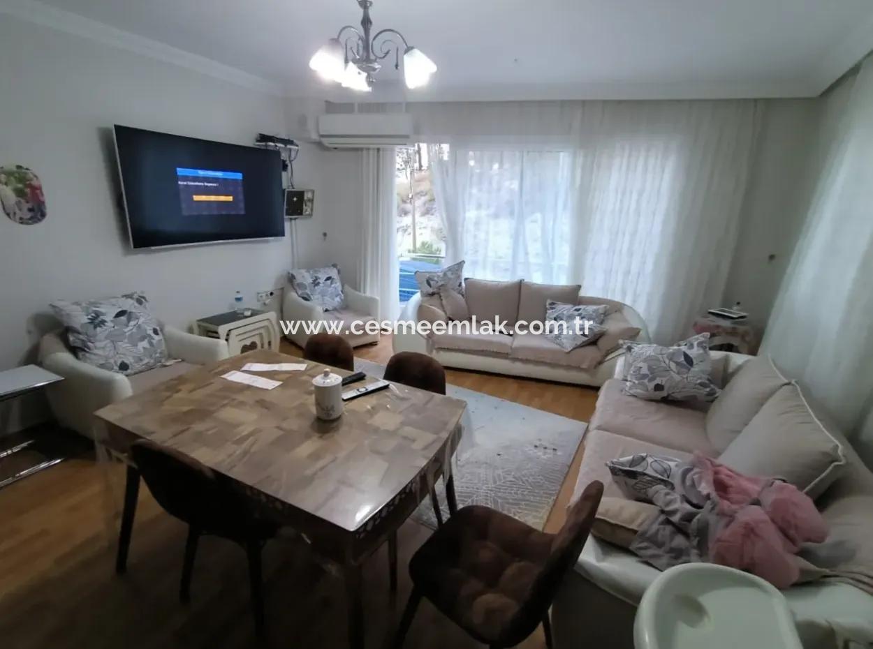 Çeşme'de Sezonluk Kiralık Full Eşyalı 2+1 Daire