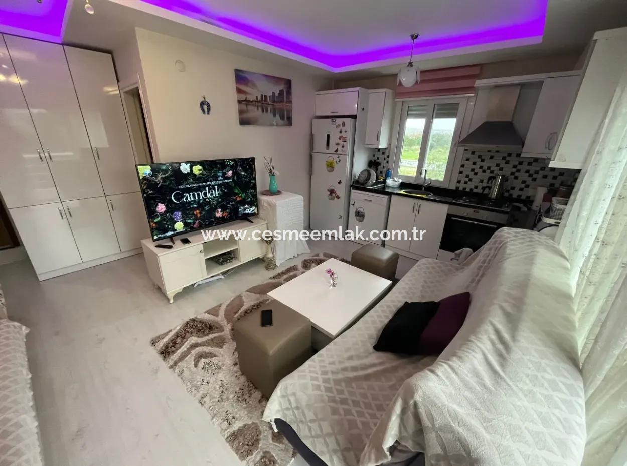 Çeşme Dalyan'da 1+1 Eşyalı Sezonluk Kiralık Daire
