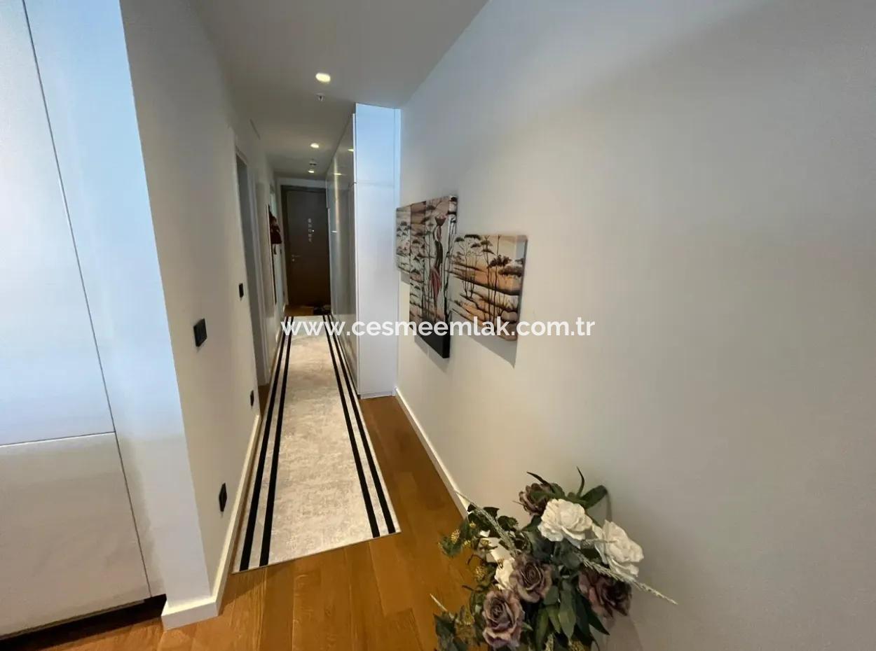 Çeşme Folkart Hill's Te Denize Sıfır 1+1 Aylık Kiralık Residence