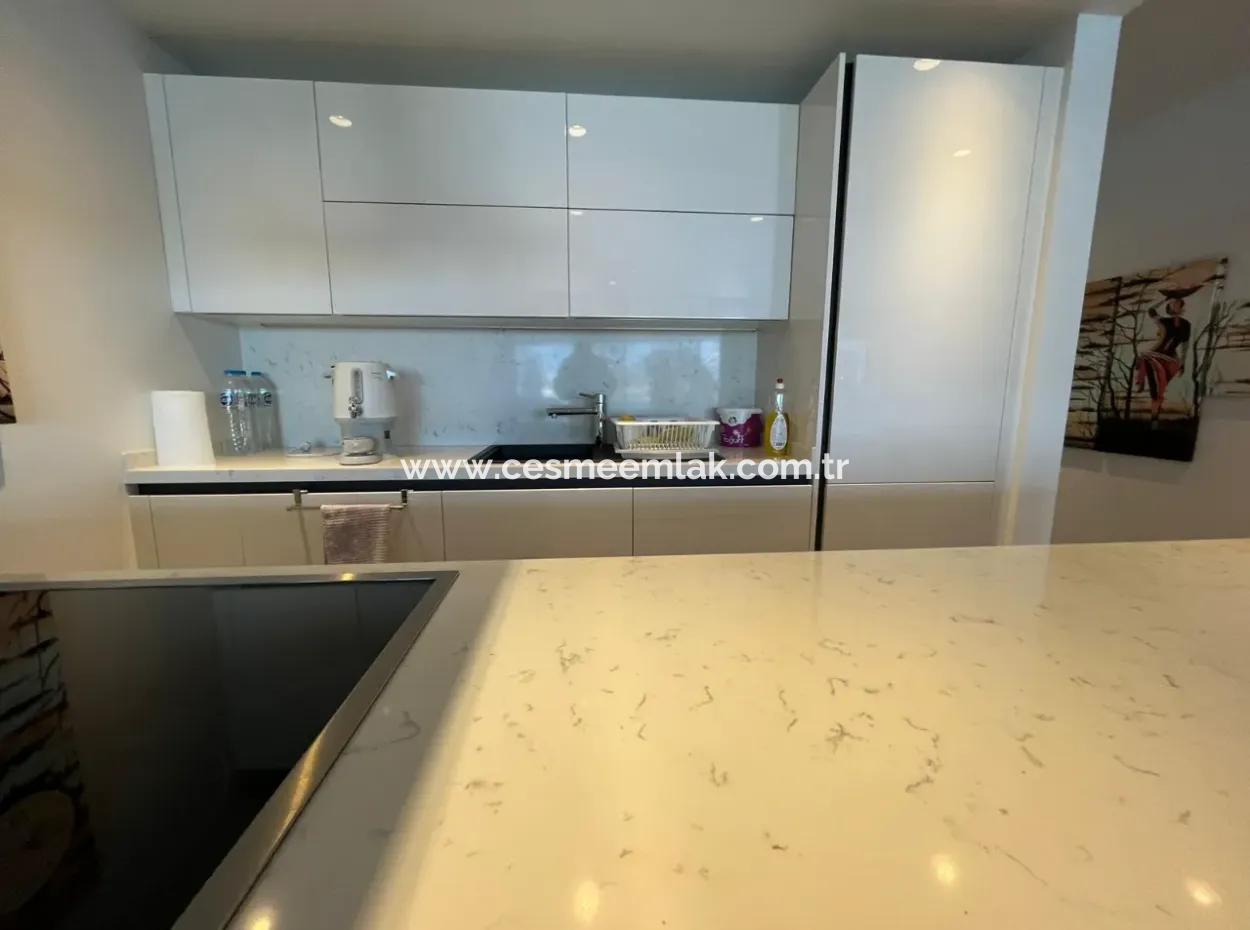 Çeşme Folkart Hill's Te Denize Sıfır 1+1 Aylık Kiralık Residence