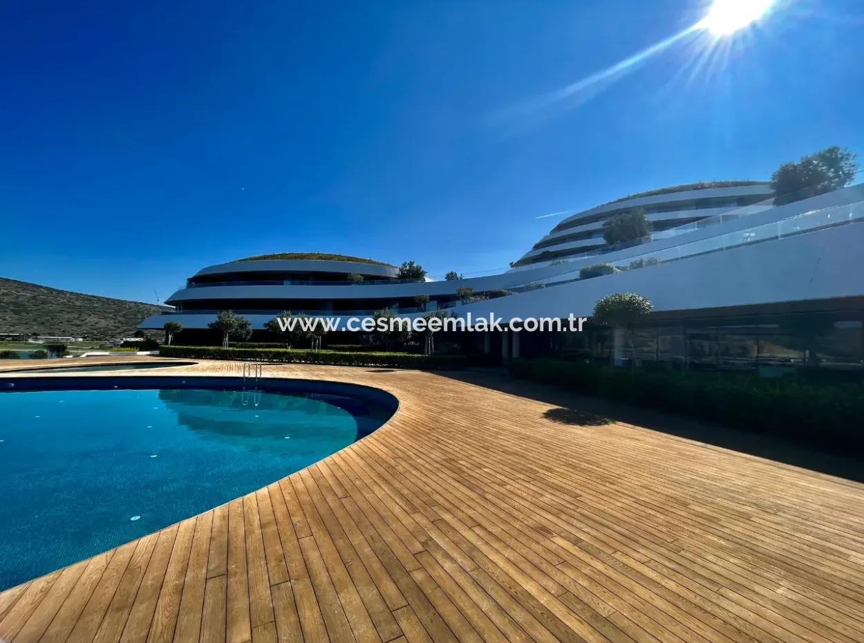 Çeşme Folkart Hill's Te Denize Sıfır 1+1 Aylık Kiralık Residence