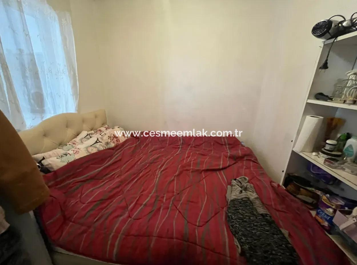 Çeşme Merkez'de Çarşıya Çok Yakın Eski Taş Ev