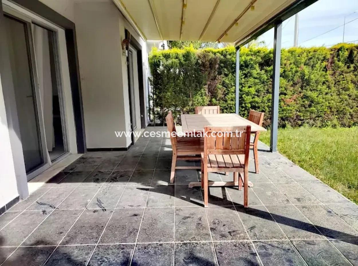 Çeşme Ilıca Oteller Bölgesinde Sezonluk Kiralık Villa