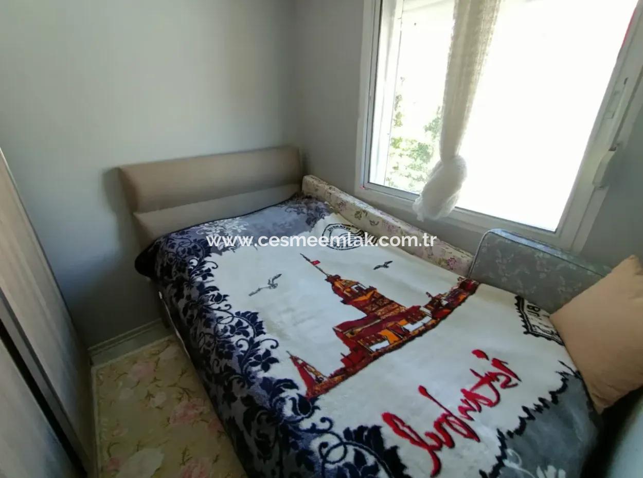 Çeşme'de Satılık 2+1 Ve Teraslı 1+1 Daire