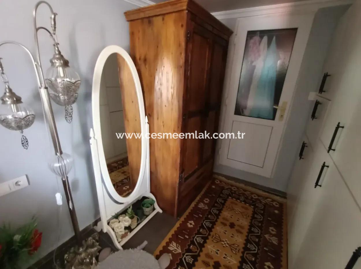 Çeşme'de Satılık 2+1 Ve Teraslı 1+1 Daire