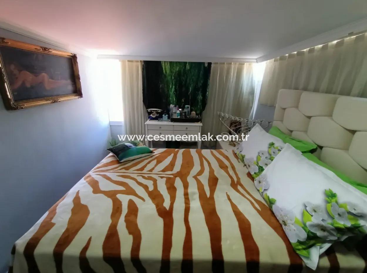 Çeşme'de Satılık 2+1 Ve Teraslı 1+1 Daire