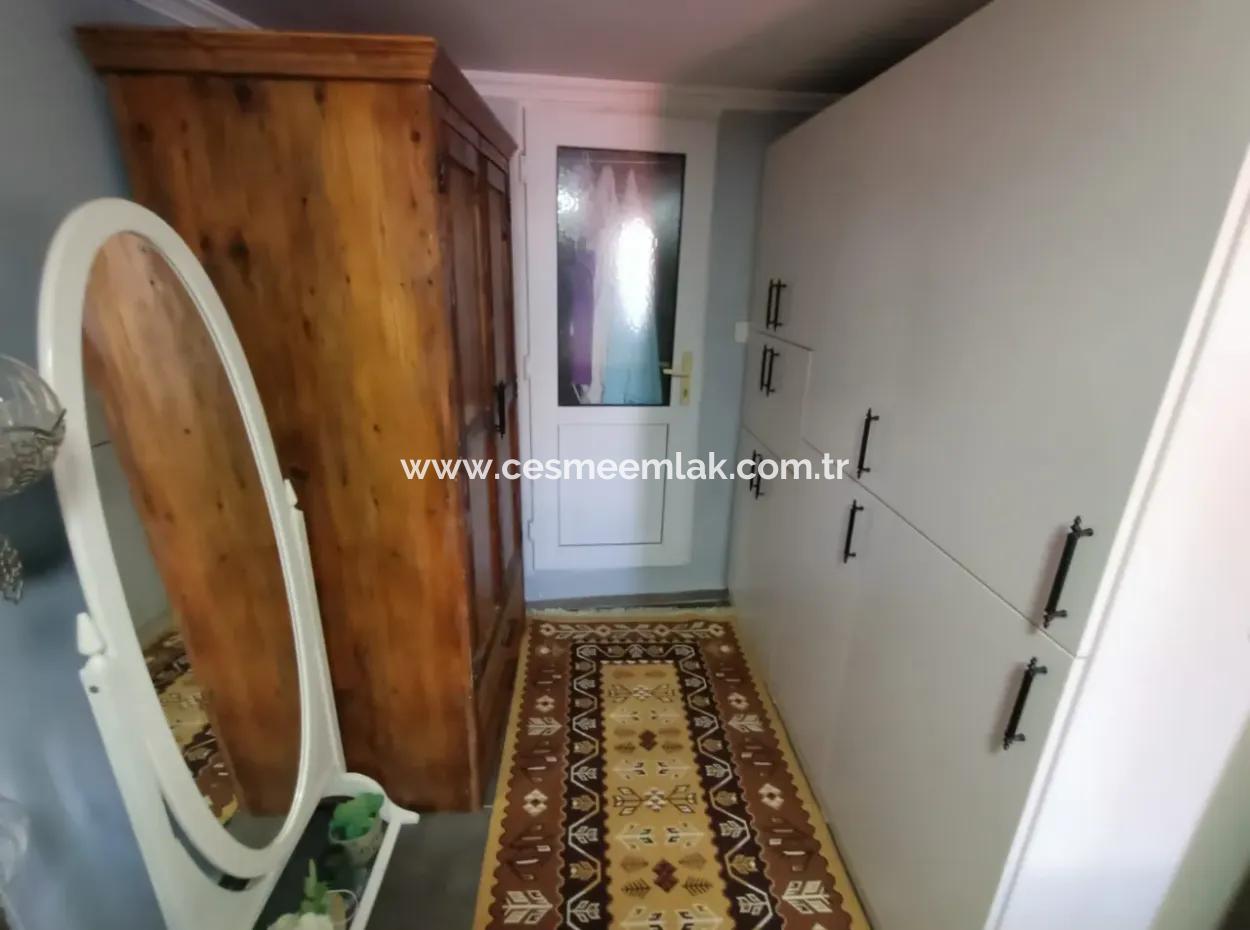 Çeşme'de Satılık 2+1 Ve Teraslı 1+1 Daire