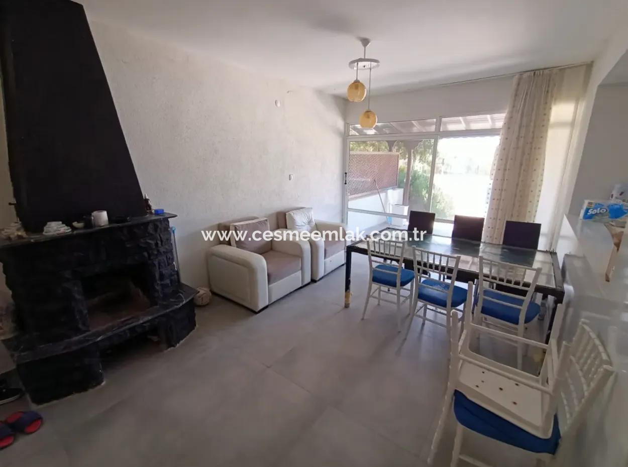 Çeşme Paşalimanı'nda Sezonluk Kiralık Ortak Havuzlu Villa