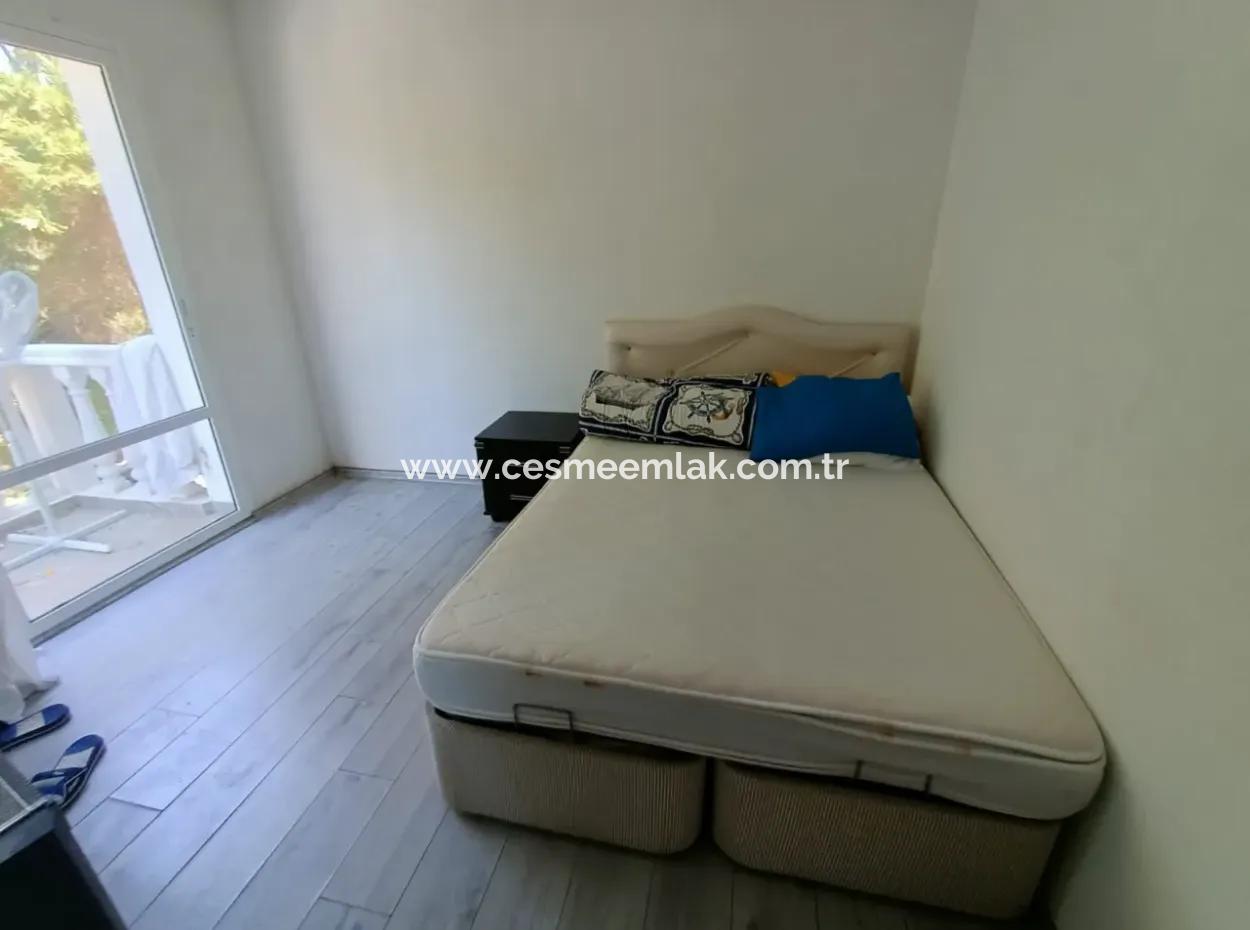 Çeşme Paşalimanı'nda Sezonluk Kiralık Ortak Havuzlu Villa