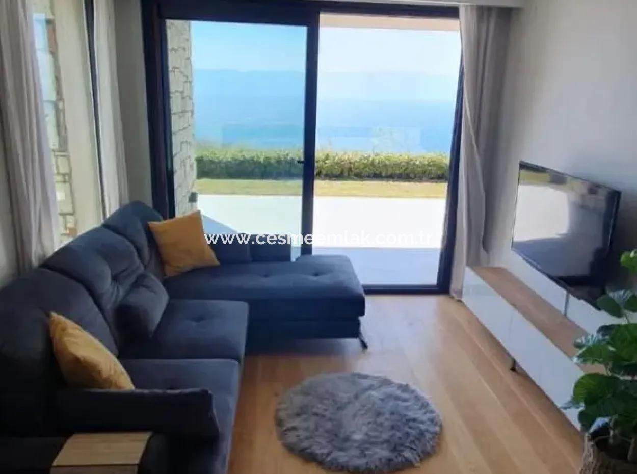 Çeşme Ayasaranda'da Full Deniz Manz. Aylık Kiralık 1+1 Residence Daire