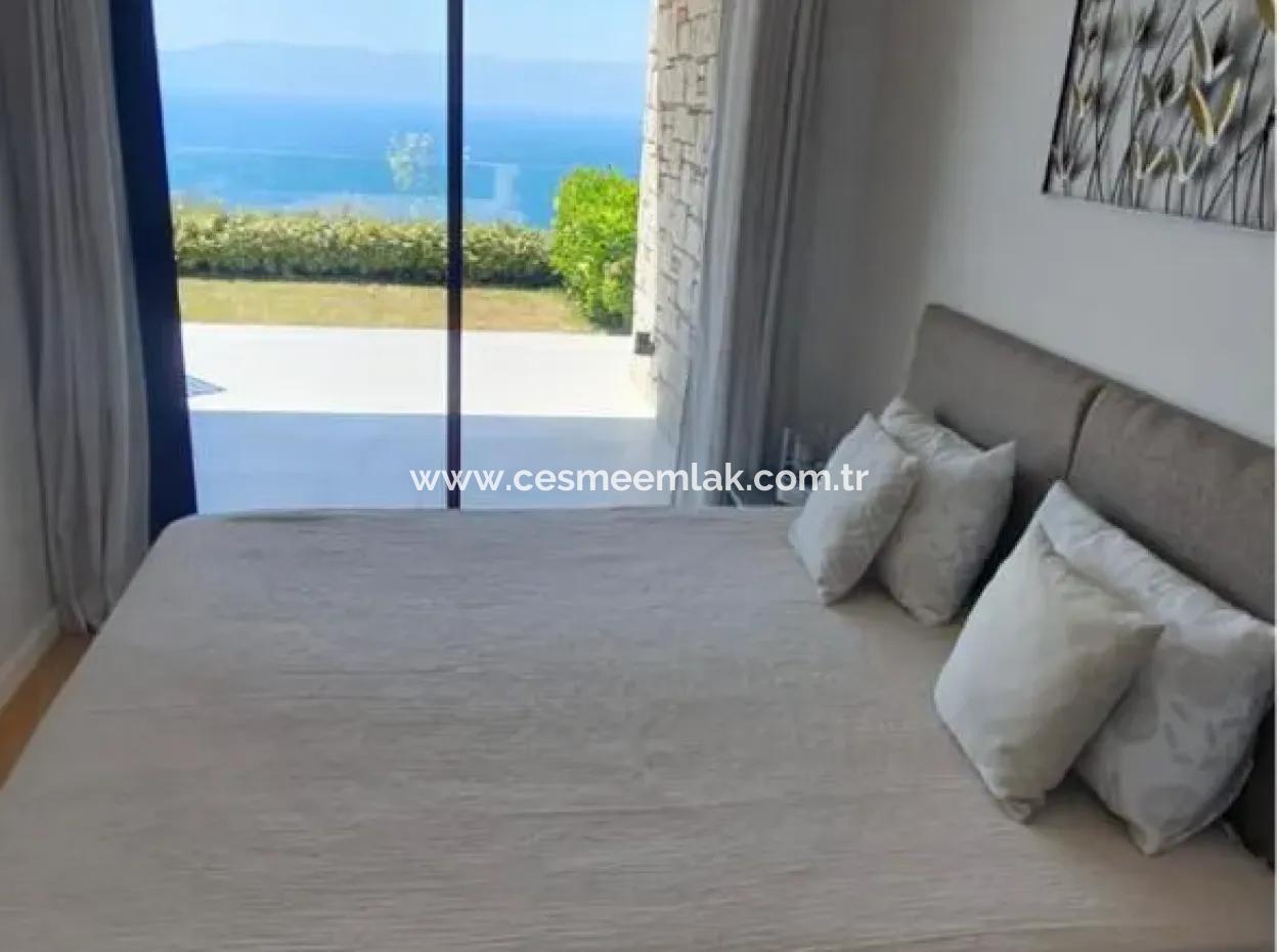 Çeşme Ayasaranda'da Full Deniz Manz. Aylık Kiralık 1+1 Residence Daire