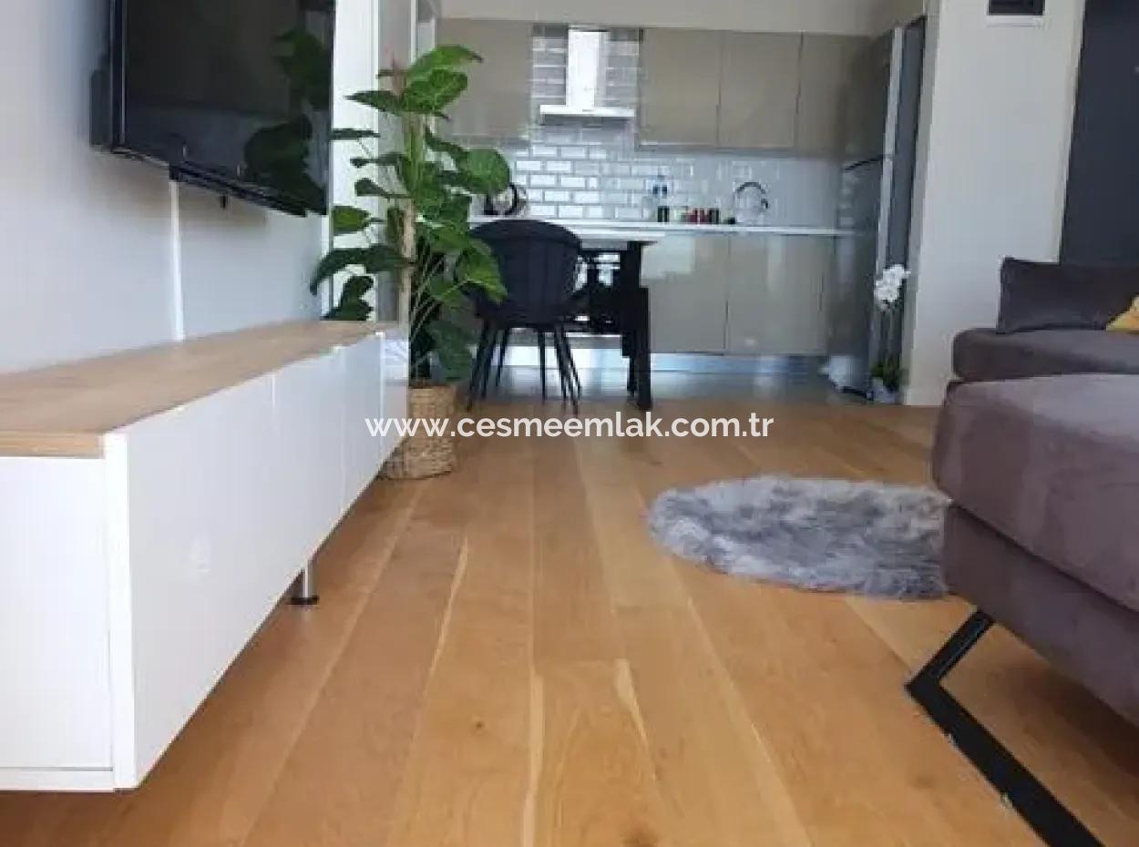 Çeşme Ayasaranda'da Full Deniz Manz. Aylık Kiralık 1+1 Residence Daire