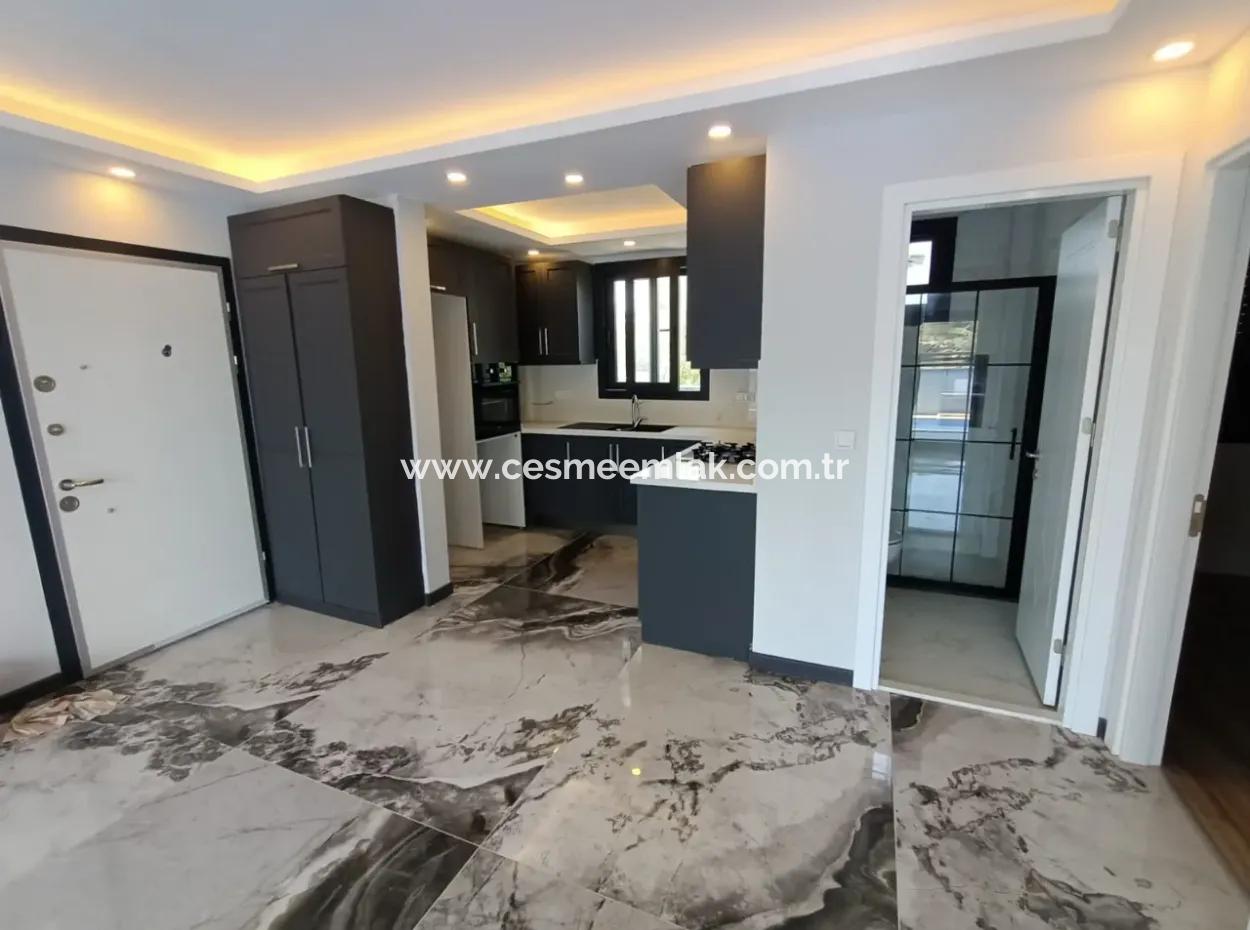 Çeşme Şifne'de Müstakil Havuzlu 4+1 Sıfır Lüx Villa