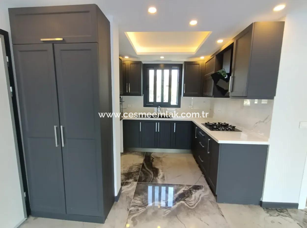 Çeşme Şifne'de Müstakil Havuzlu 4+1 Sıfır Lüx Villa