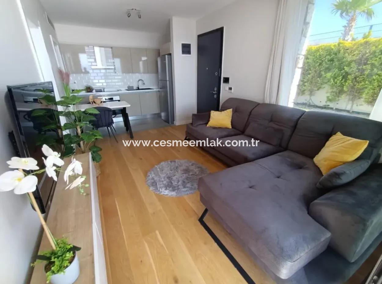 Çeşme Ayasaranda'da Full Deniz Manz. Aylık Kiralık 1+1 Residence Daire