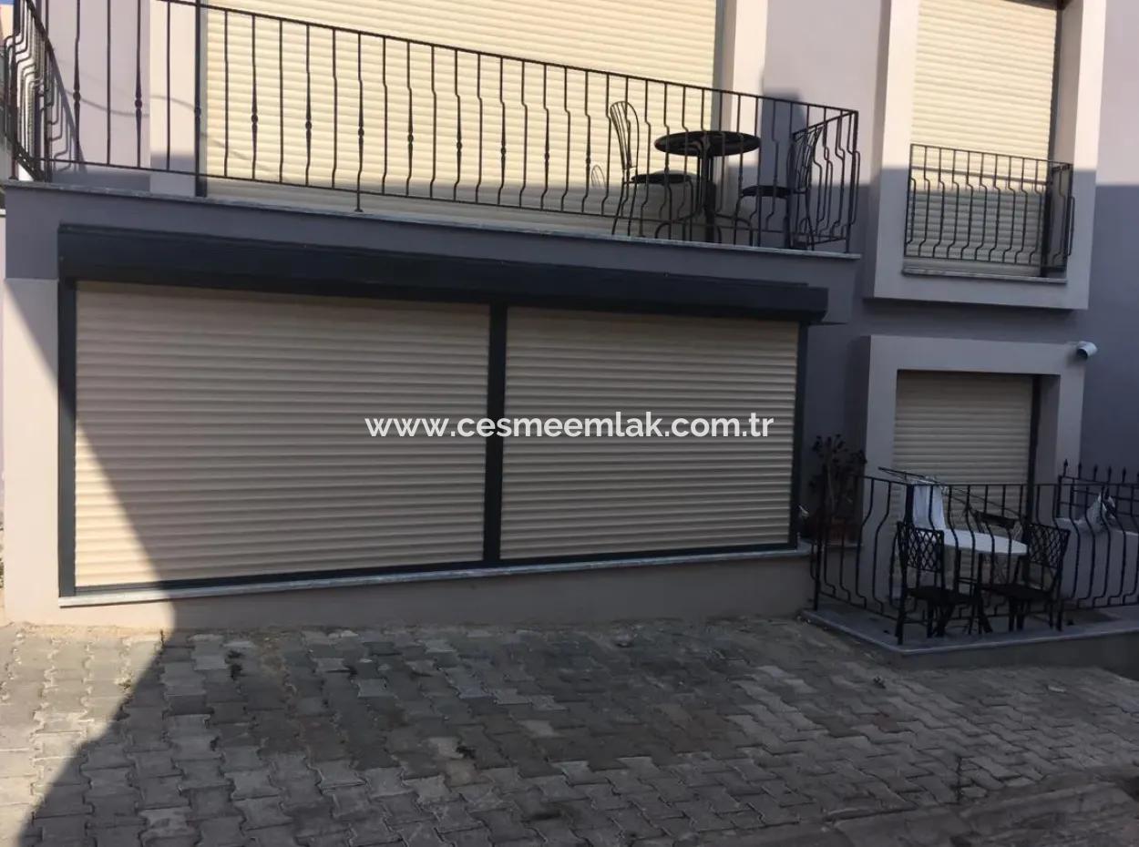 Çeşme Merkez'de Sezonluk Kiralık Denize 20M. 1+1 Daire