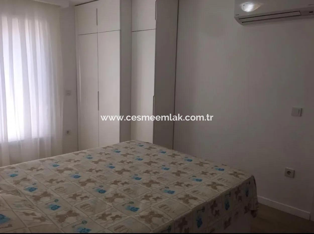 Çeşme Merkez'de Sezonluk Kiralık Denize 20M. 1+1 Daire