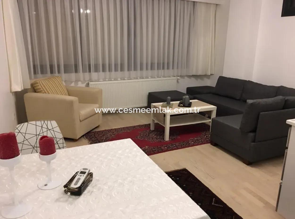 Çeşme Merkez'de Sezonluk Kiralık Denize 20M. 1+1 Daire