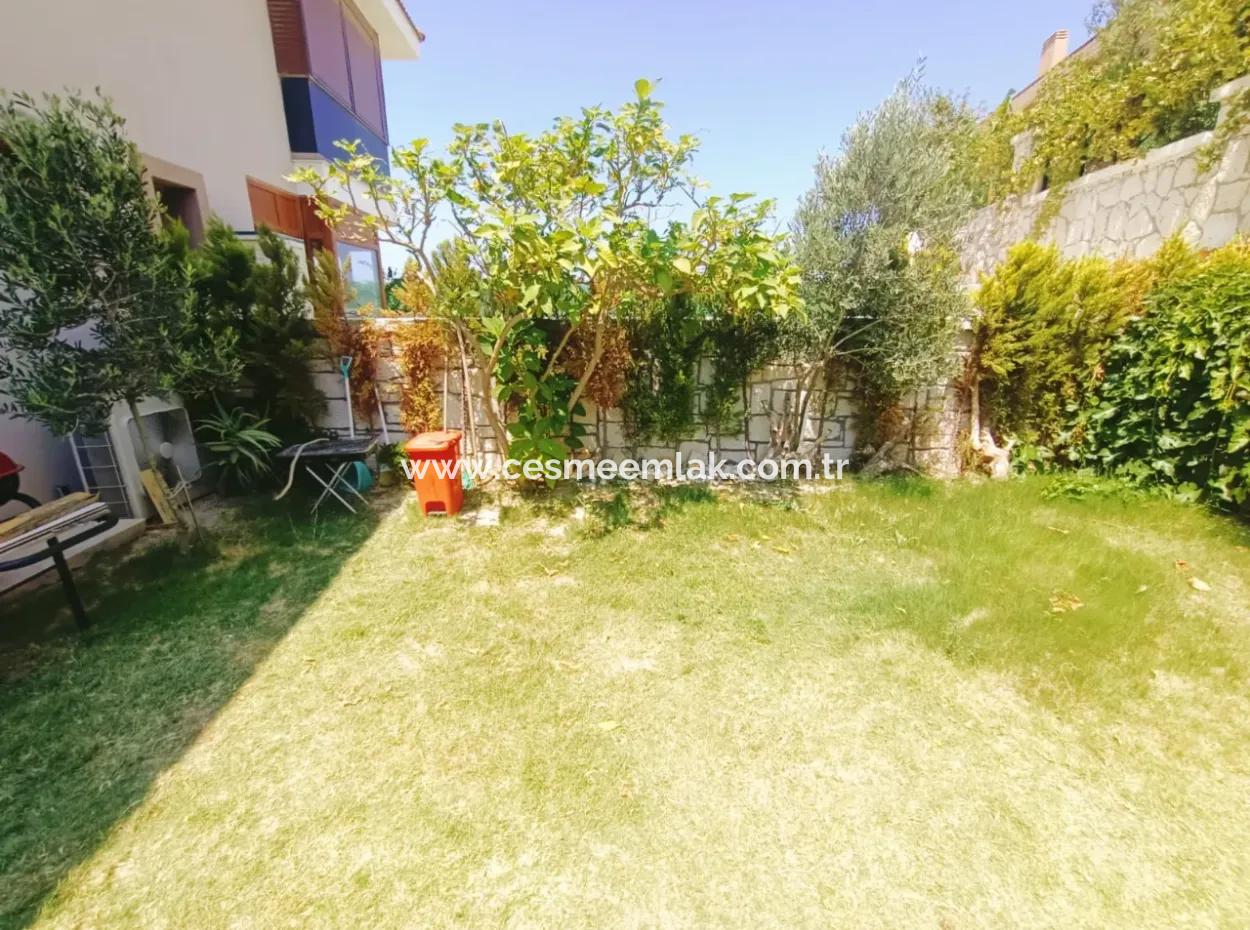Çeşme'de Müstakil Havuzlu Aylık Kiralık Lüks Villa