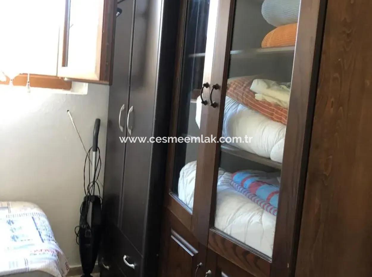 Çeşme Merkez'de Sezonluk Kiralık Geniş 2+1 Bahçe Katı Daire