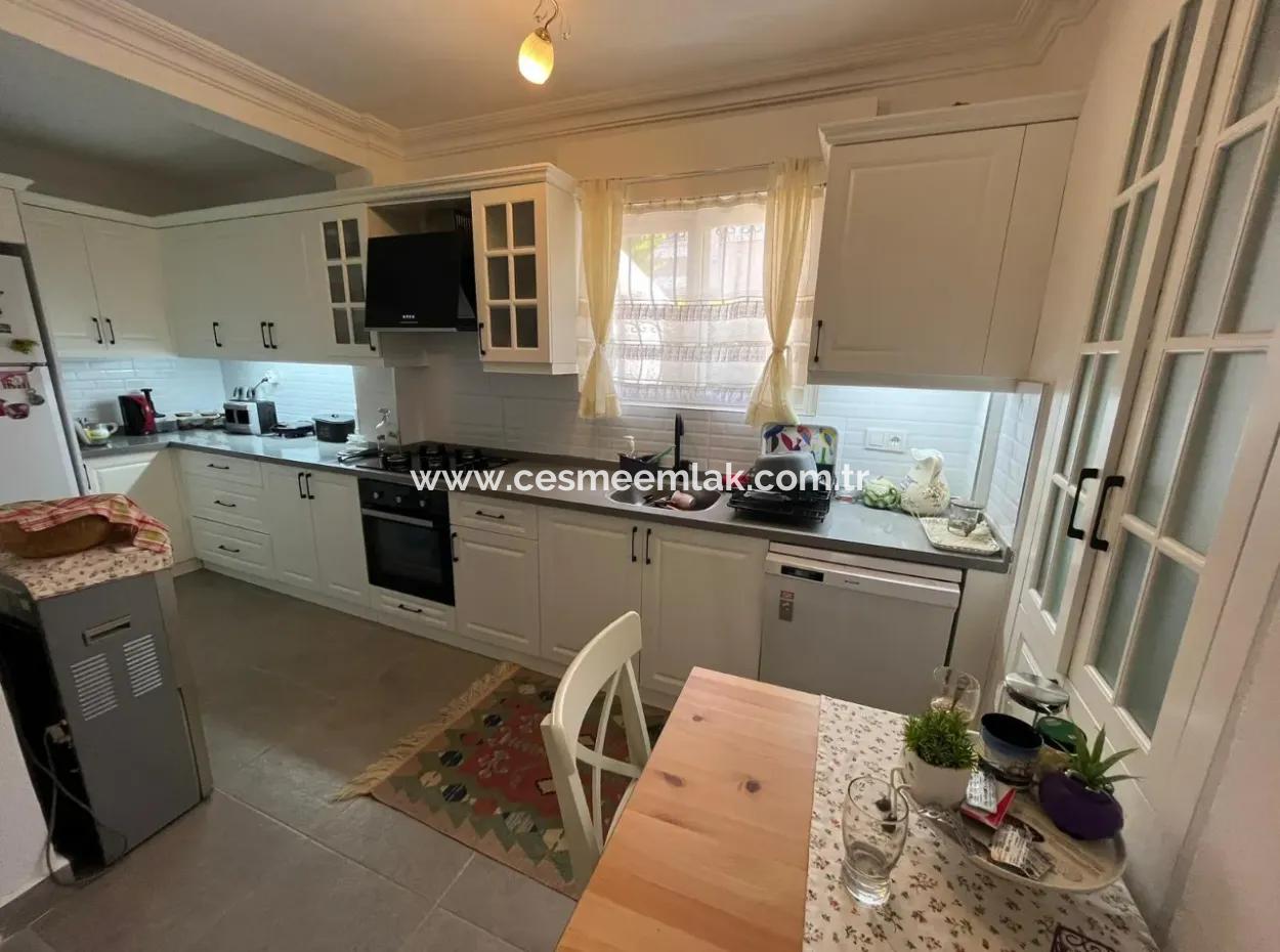 Çeşme Alaçatı Çamlık Markete Yakın 3+1 Satılık Dublex Villa