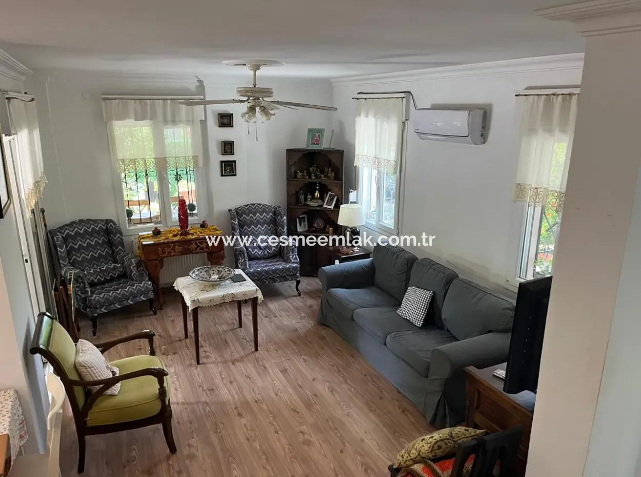 Çeşme Alaçatı Çamlık Markete Yakın 3+1 Satılık Dublex Villa