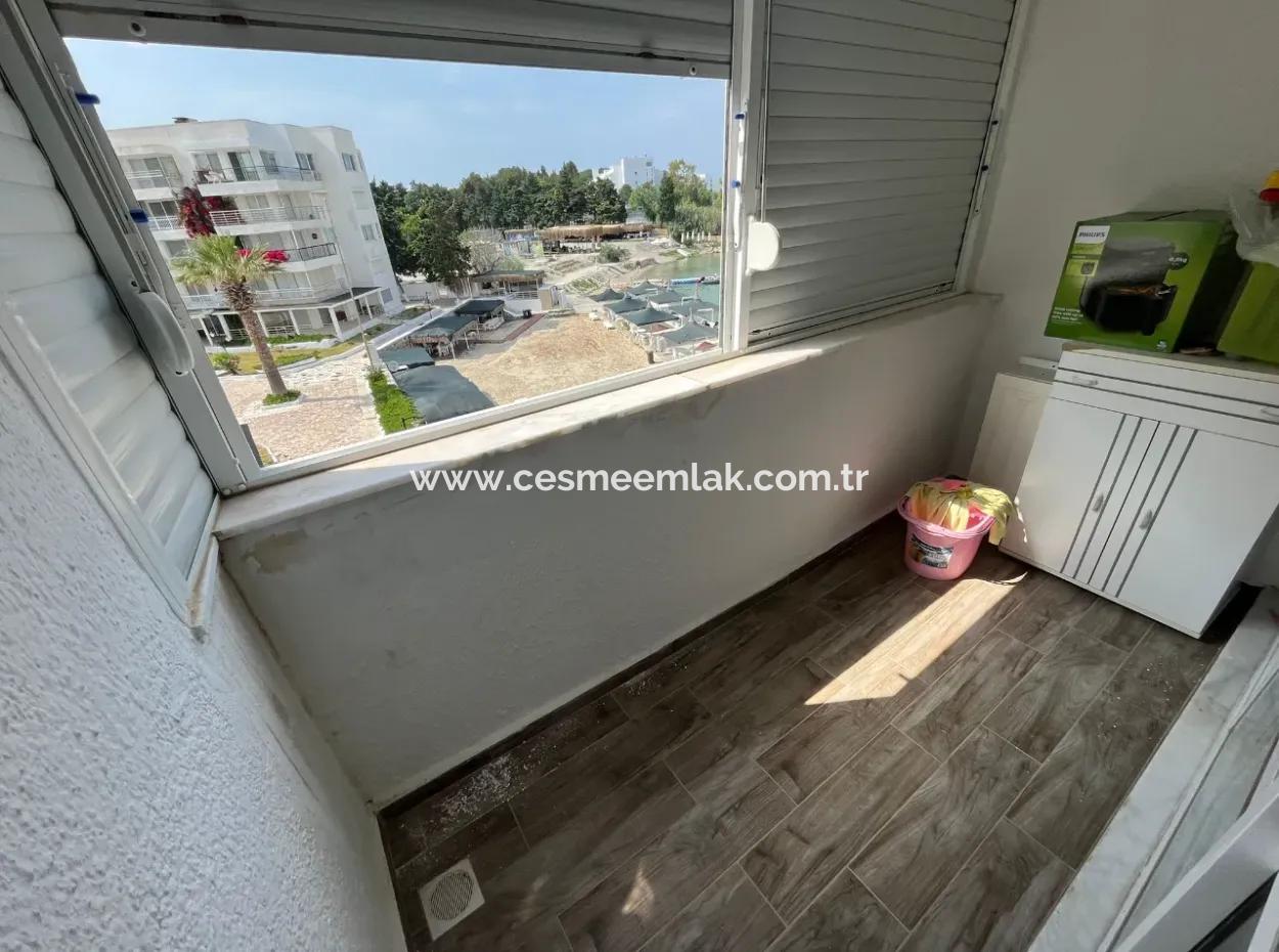 Çeşme Ilıca Ege Çeşme Sitesinde Denize Sıfır Satılık 2+1 Daire