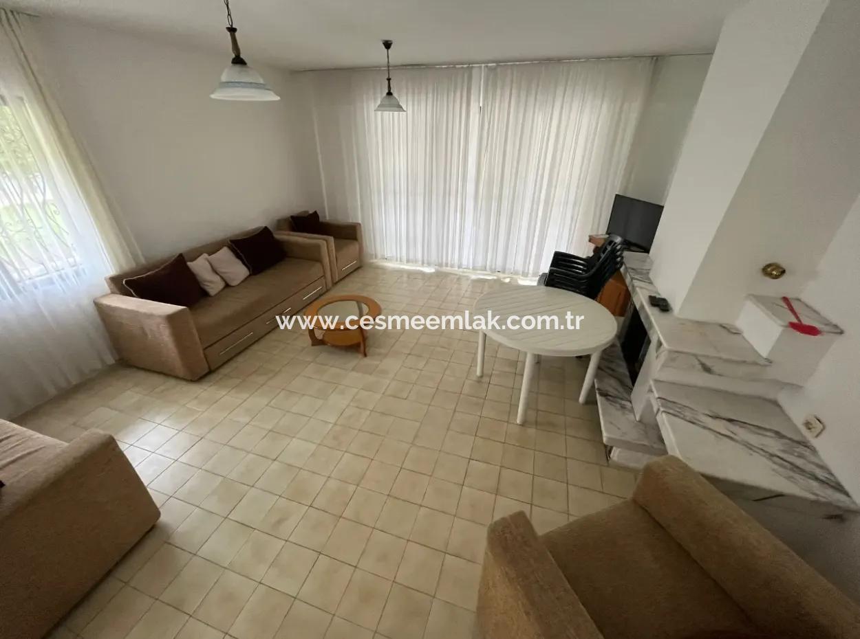 Çeşme Ilıca'da Denize 200 M. Sezonluk Kiralık 3+1 Villa