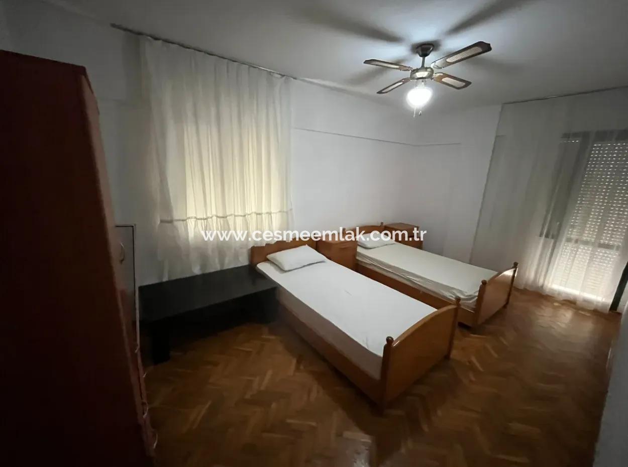 Çeşme Ilıca'da Denize 200 M. Sezonluk Kiralık 3+1 Villa