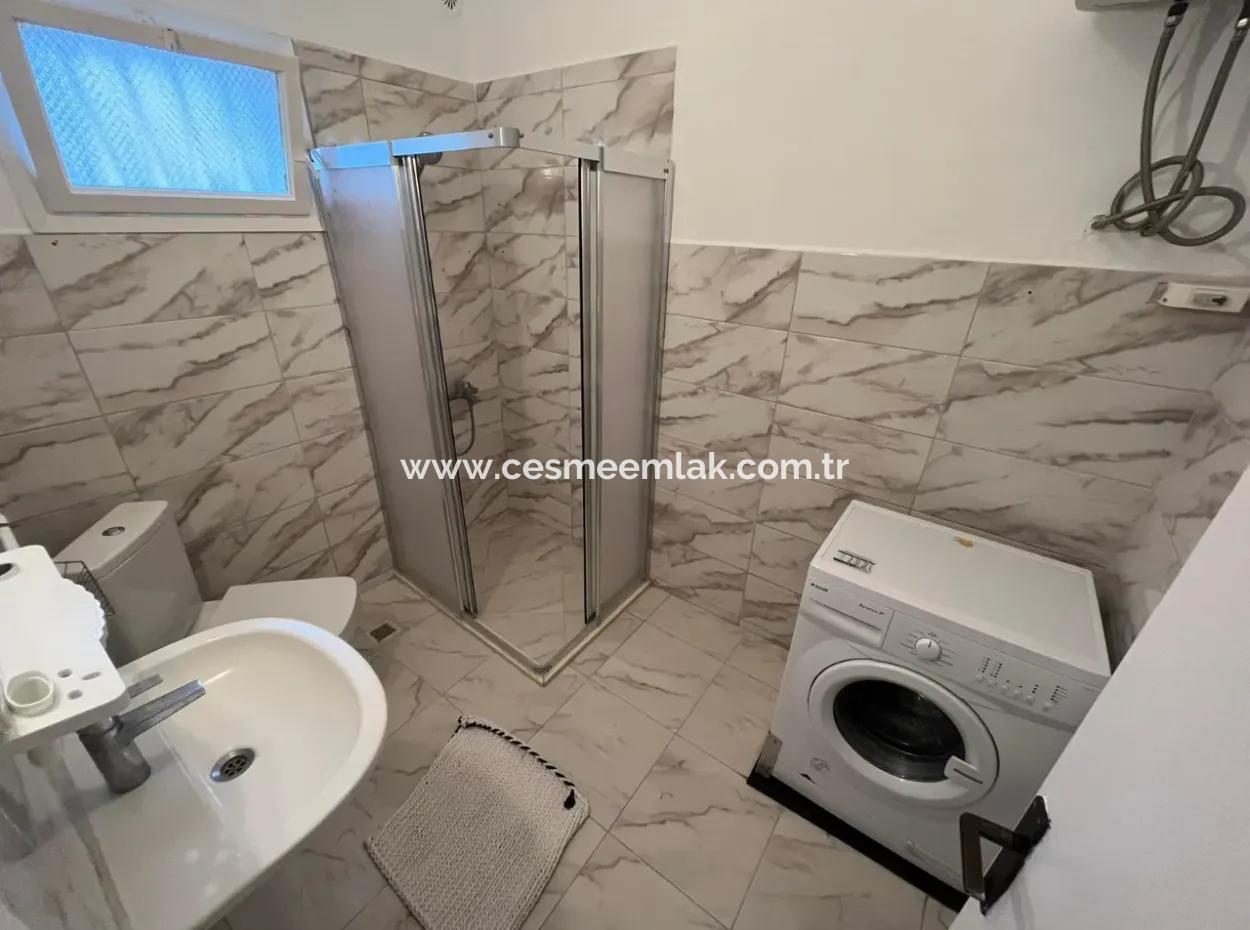 Çeşme Ilıca'da Denize Sıfır Sezonluk Kiralık Müstakil Ev